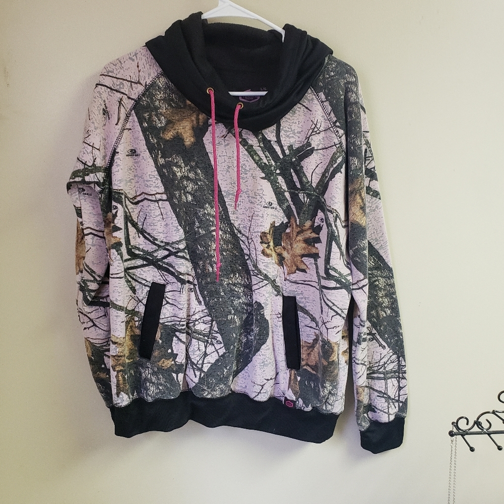 Women's Pink Mossy Oak Hooded Sweatshirt